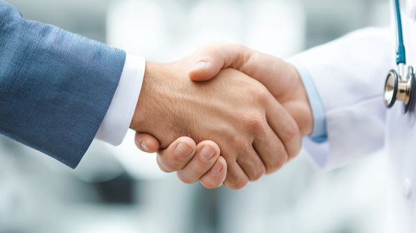 Healthcare recruitment and talent sourcing icon